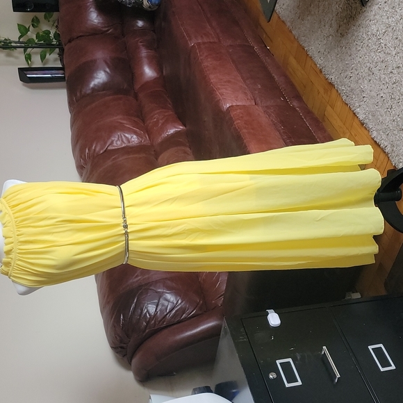 Dress - Picture 1 of 11